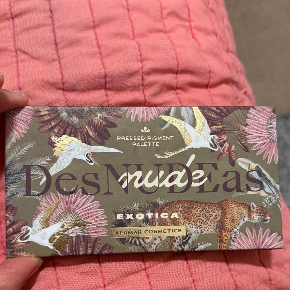 Alamar Cosmetics Desnuda Eyeshadow Palette (never used) only watched once